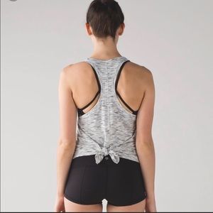 Lululemon Tie it Up marbled grey tank!